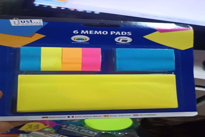 6 MEMO PADS HIGHLIGHTERS